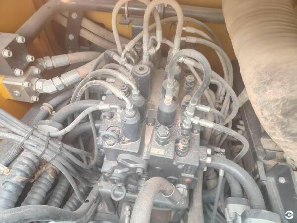 徐工XE600GK履带式挖掘机