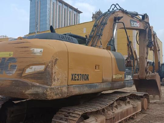 徐工XE310DA履带式挖掘机