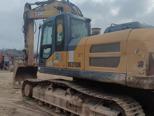 徐工XE310DA履带式挖掘机