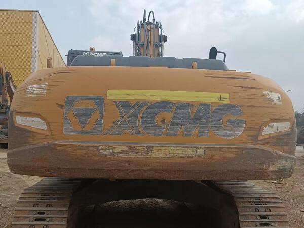 徐工XE310DA履带式挖掘机