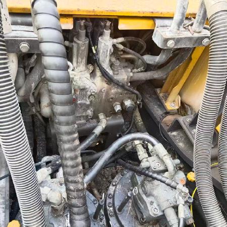 徐工XE650GK履带式挖掘机