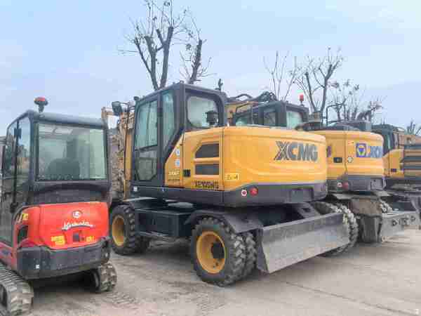 徐工XE105WG全地面起重机