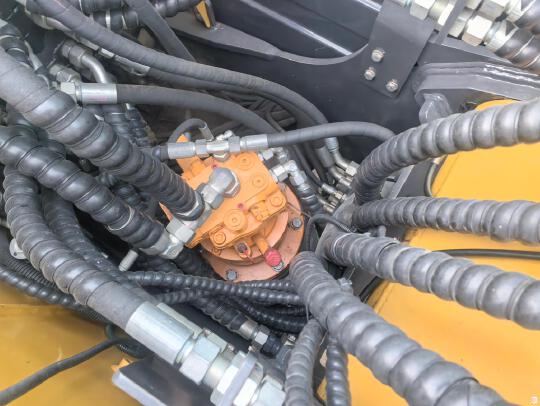 徐工XE105WG全地面起重机