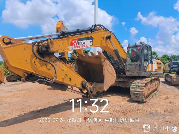 徐工XE400DK履带式挖掘机