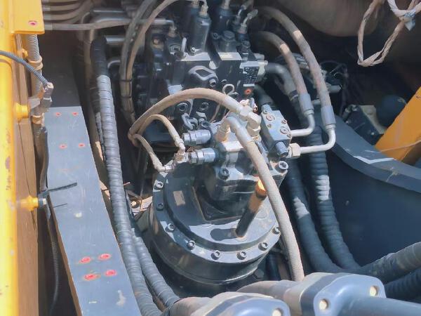 徐工XE400DK履带式挖掘机