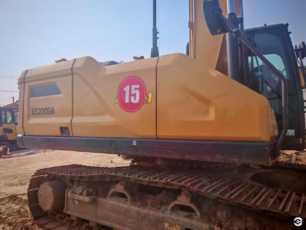徐工XE200GA履带式挖掘机