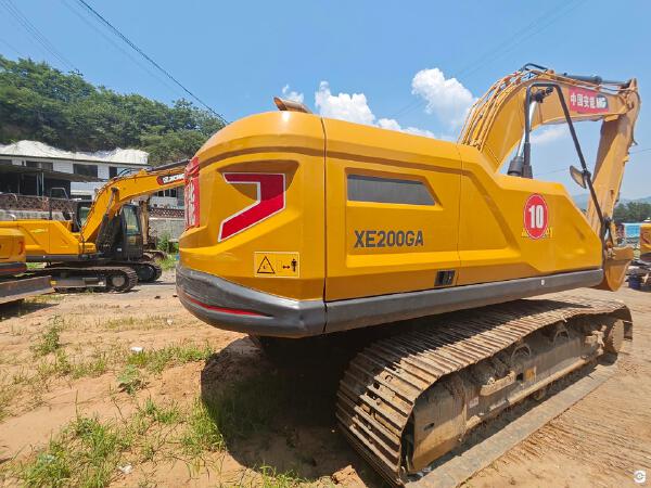 徐工XE200GA履带式挖掘机