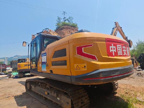 徐工XE200GA履带式挖掘机