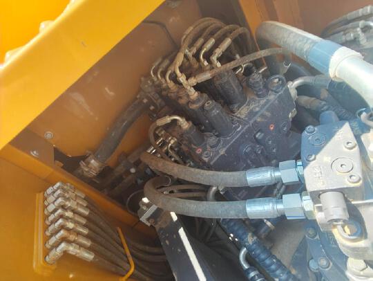 徐工XE200GA履带式挖掘机