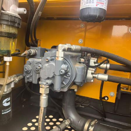 徐工XE135GA履带式挖掘机