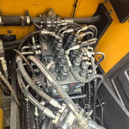 徐工XE135GA履带式挖掘机