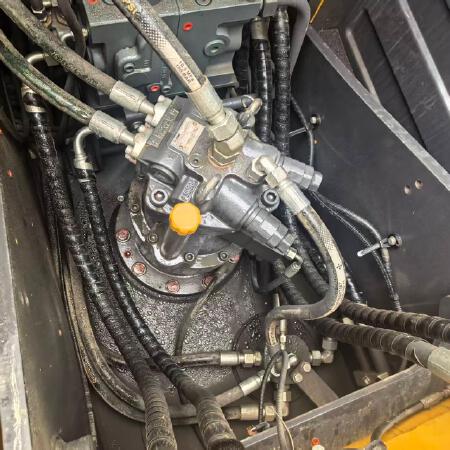 徐工XE135GA履带式挖掘机