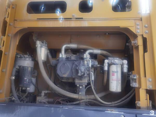 徐工XE600DKMAX履带式挖掘机