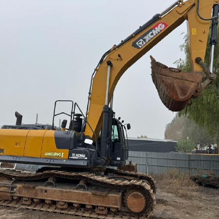 徐工XE400DK履带式挖掘机