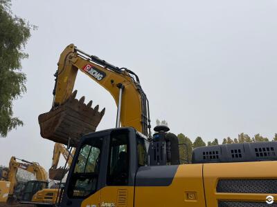 徐工XE400DK履带式挖掘机