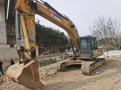 徐工XE270DK履带式挖掘机