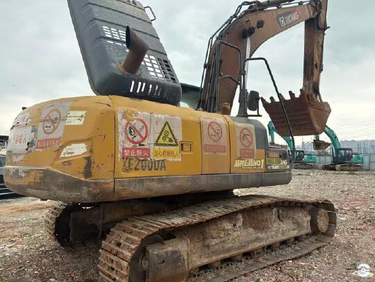 徐工XE200DA履带式挖掘机