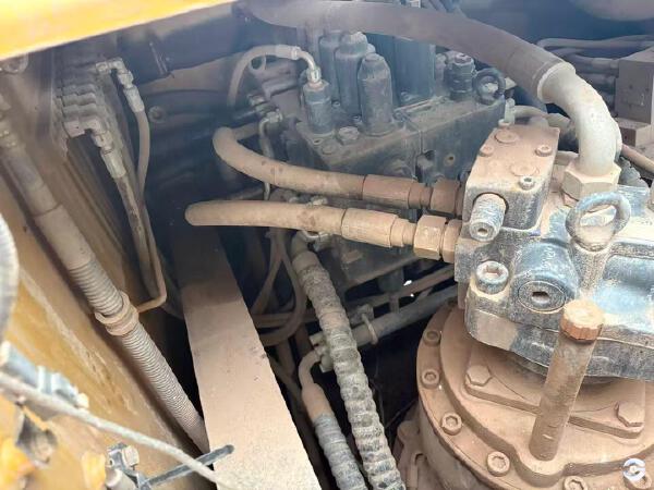 徐工XE200DA履带式挖掘机