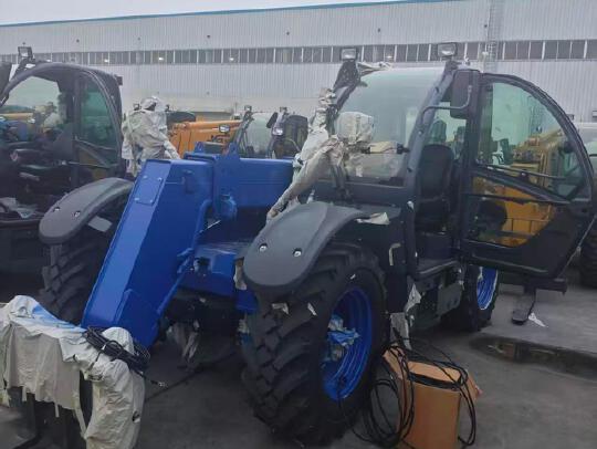 徐工XC6-3007V伸缩臂叉装机