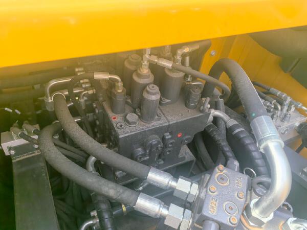 徐工XE200GA履带式挖掘机