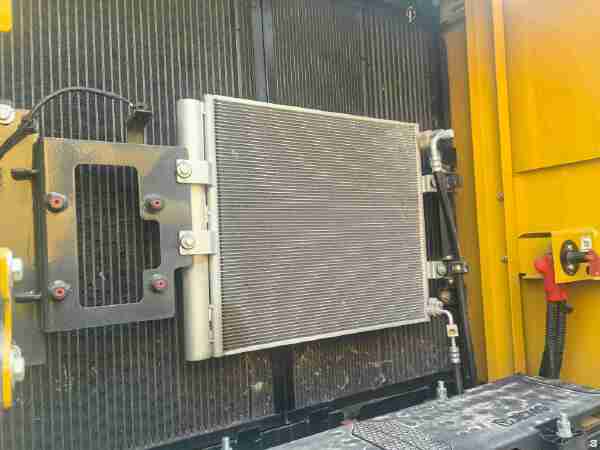 徐工XE200GA履带式挖掘机