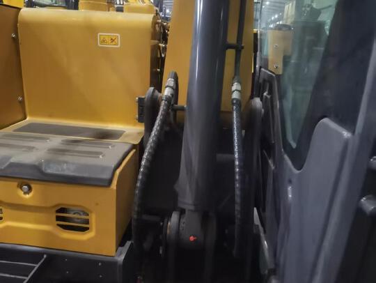 徐工XE75G履带式挖掘机