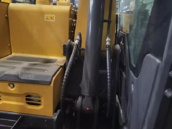 徐工XE75G履带式挖掘机