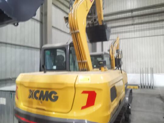 徐工XE75G履带式挖掘机