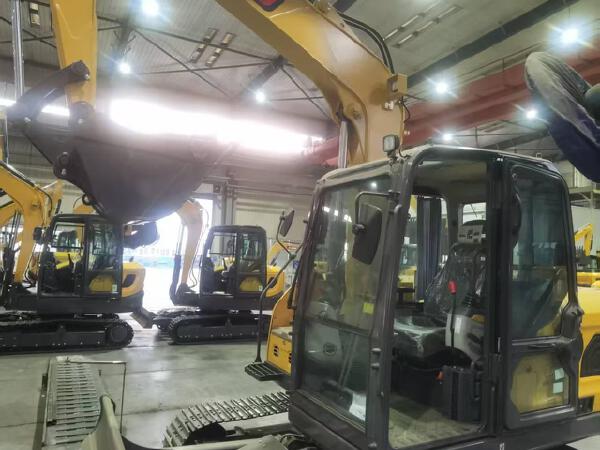 徐工XE75G履带式挖掘机