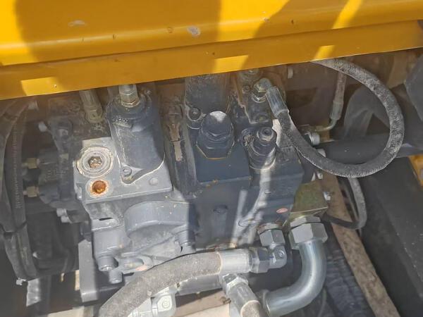 徐工XE750GK履带式挖掘机