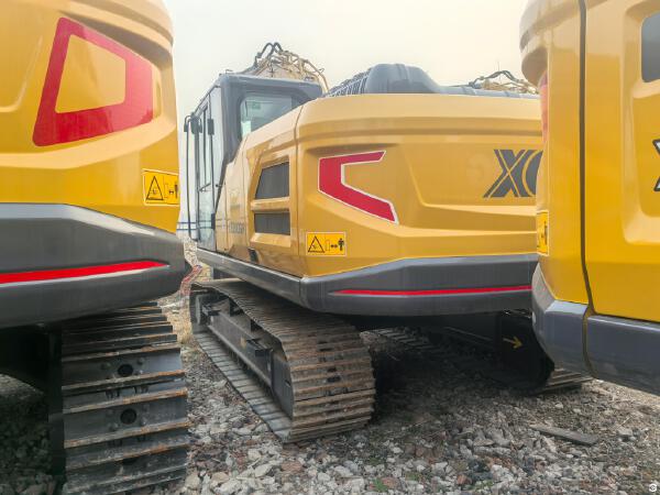 徐工XE200GH履带式挖掘机