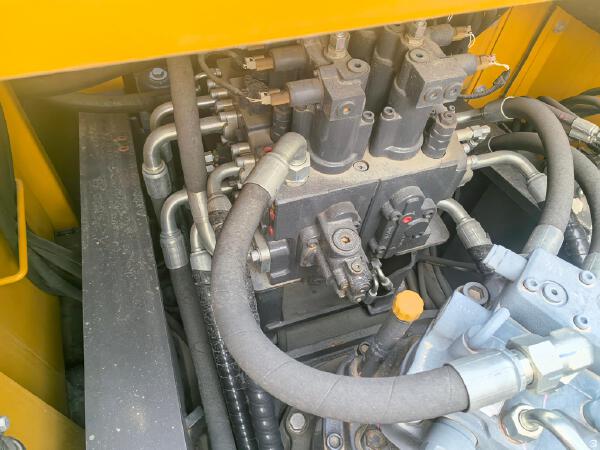 徐工XE200GH履带式挖掘机