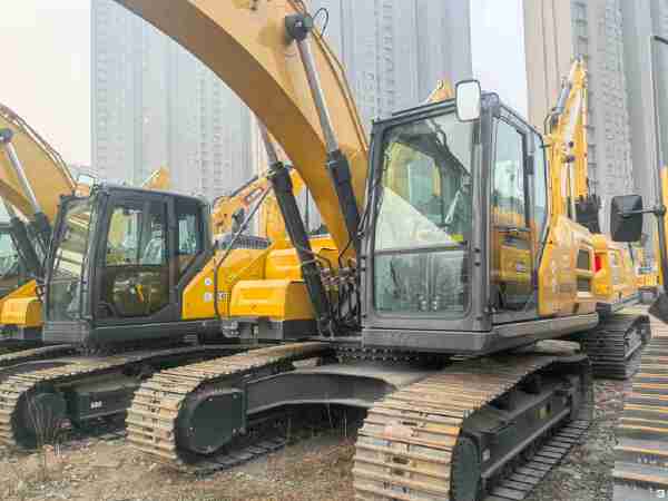 徐工XE200GH履带式挖掘机