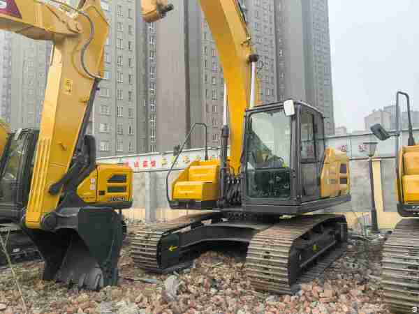 徐工XE200GH履带式挖掘机