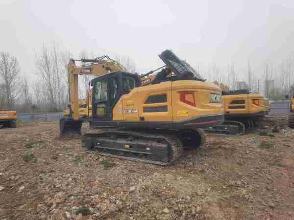 徐工XE200GA履带式挖掘机