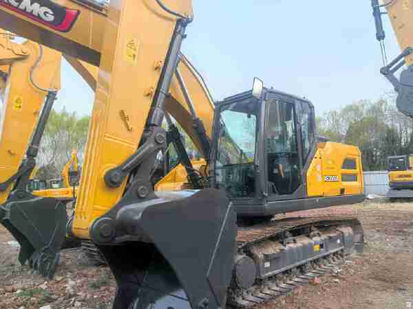 徐工XE200GA履带式挖掘机