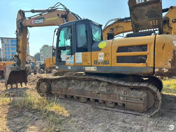 徐工XE310DA履带式挖掘机