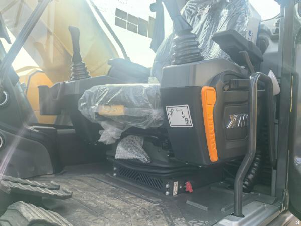 徐工XE200GA履带式挖掘机