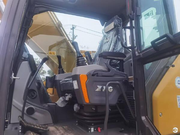 徐工XE200GH履带式挖掘机