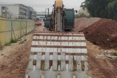 徐工XE245DK履帶式挖掘機