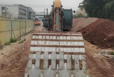 徐工XE245DK履带式挖掘机