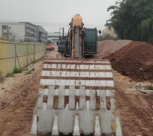 徐工XE245DK履带式挖掘机