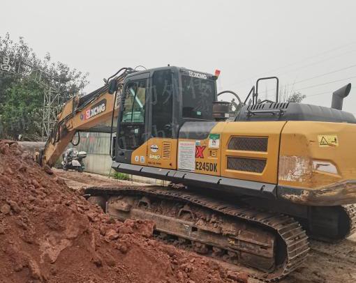 徐工XE245DK履带式挖掘机
