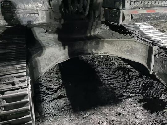 徐工XE245DK履带式挖掘机