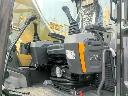 徐工XE200GH履带式挖掘机