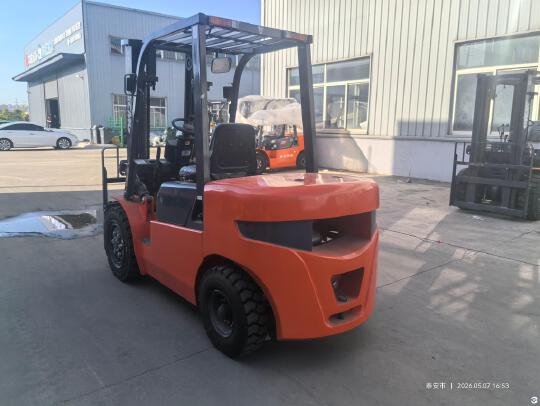 徐工XCB-D35内燃平衡重叉车3.5吨柴油叉车