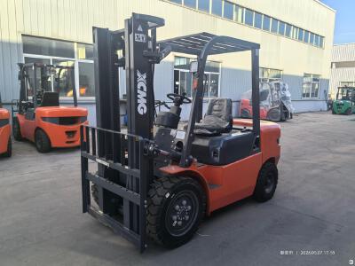 徐工XCB-D35内燃平衡重叉车3.5吨柴油叉车