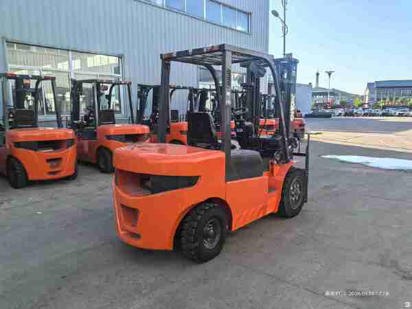 徐工XCB-D35内燃平衡重叉车3.5吨柴油叉车