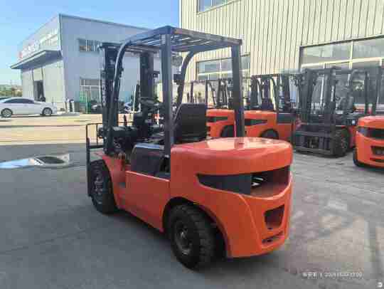 徐工XCB-D35内燃平衡重叉车3.5吨柴油叉车