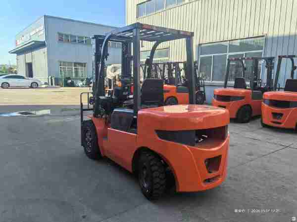 徐工XCB-D35内燃平衡重叉车3.5吨柴油叉车